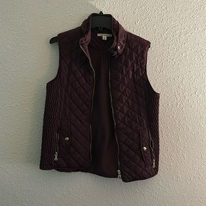 MAKE AN OFFER vest with gold accents medium great condition